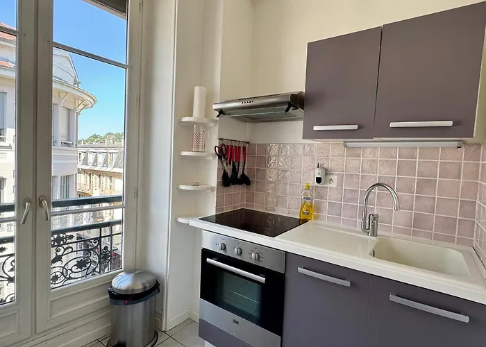 T1 Lumineux, Centre-ville Avec Wifi Et Parking - Fr-1-555-43